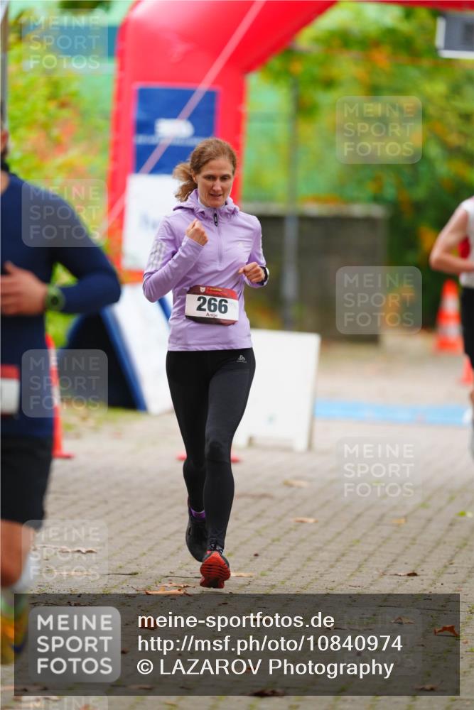 11.10.2026 - Bramfelder Halbmarathon 2026 LAZAROV Photography http://msf.ph/oto/10840974 11.10.2026 10:02:15 Laufen 266 meine-sportfotos.de