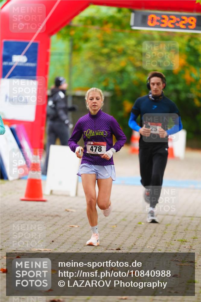 11.10.2026 - Bramfelder Halbmarathon 2026 LAZAROV Photography http://msf.ph/oto/10840988 11.10.2026 10:02:27 Laufen 0, 32, 29, 478, 25 meine-sportfotos.de