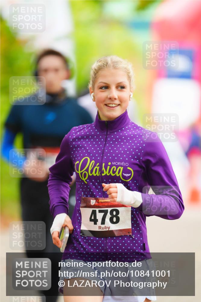 11.10.2026 - Bramfelder Halbmarathon 2026 LAZAROV Photography http://msf.ph/oto/10841001 11.10.2026 10:02:33 Laufen 35, 478 meine-sportfotos.de