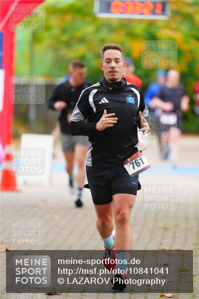 11.10.2026 - Bramfelder Halbmarathon 2026 LAZAROV Photography http://msf.ph/oto/10841041 11.10.2026 10:03:19 Laufen 761 meine-sportfotos.de