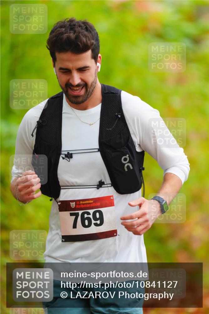 11.10.2026 - Bramfelder Halbmarathon 2026 LAZAROV Photography http://msf.ph/oto/10841127 11.10.2026 10:04:17 Laufen 35, 769, 06 meine-sportfotos.de