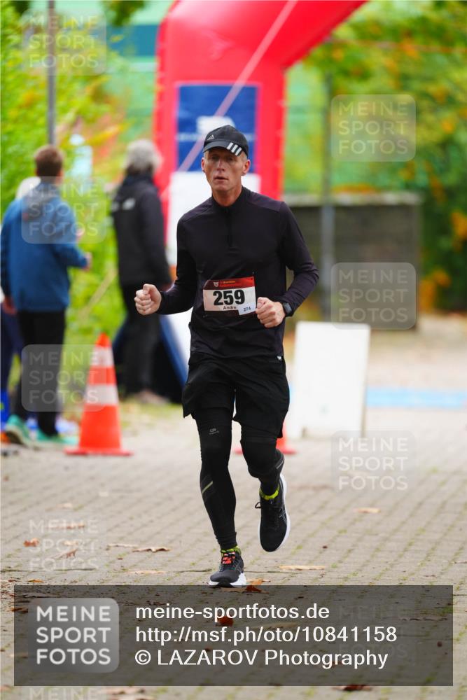 11.10.2026 - Bramfelder Halbmarathon 2026 LAZAROV Photography http://msf.ph/oto/10841158 11.10.2026 10:04:32 Laufen 259, 274 meine-sportfotos.de