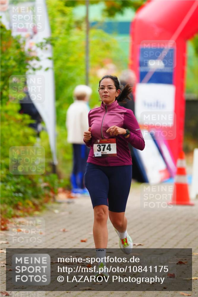 11.10.2026 - Bramfelder Halbmarathon 2026 LAZAROV Photography http://msf.ph/oto/10841175 11.10.2026 10:04:41 Laufen 374, 82 meine-sportfotos.de