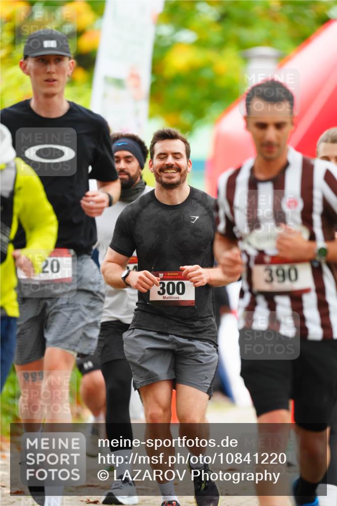 11.10.2026 - Bramfelder Halbmarathon 2026 LAZAROV Photography http://msf.ph/oto/10841220 11.10.2026 10:05:06 Laufen 7, 20, 35, 300, 390, 999 meine-sportfotos.de