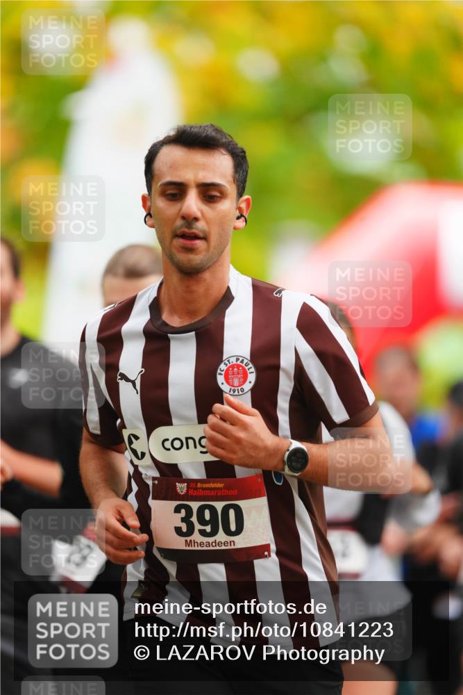 11.10.2026 - Bramfelder Halbmarathon 2026 LAZAROV Photography http://msf.ph/oto/10841223 11.10.2026 10:05:08 Laufen 35, 390, 1910, 90 meine-sportfotos.de