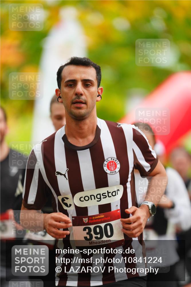 11.10.2026 - Bramfelder Halbmarathon 2026 LAZAROV Photography http://msf.ph/oto/10841224 11.10.2026 10:05:08 Laufen 1910, 35, 390 meine-sportfotos.de