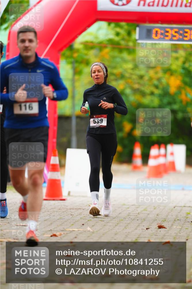 11.10.2026 - Bramfelder Halbmarathon 2026 LAZAROV Photography http://msf.ph/oto/10841255 11.10.2026 10:05:28 Laufen 116, 539, 0, 35, 3 meine-sportfotos.de