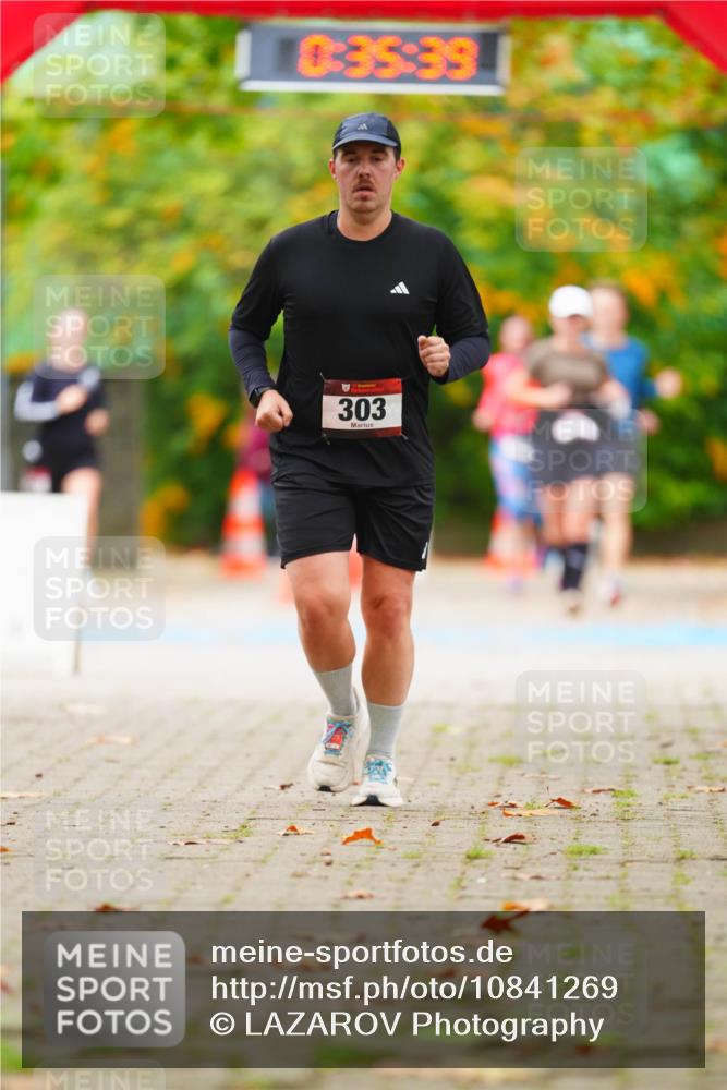 11.10.2026 - Bramfelder Halbmarathon 2026 LAZAROV Photography http://msf.ph/oto/10841269 11.10.2026 10:05:37 Laufen 0, 35, 39, 303 meine-sportfotos.de