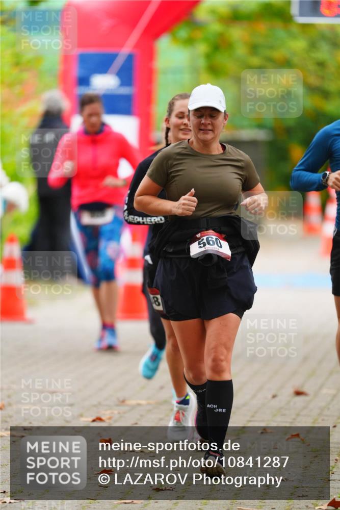 11.10.2026 - Bramfelder Halbmarathon 2026 LAZAROV Photography http://msf.ph/oto/10841287 11.10.2026 10:05:51 Laufen 560 meine-sportfotos.de