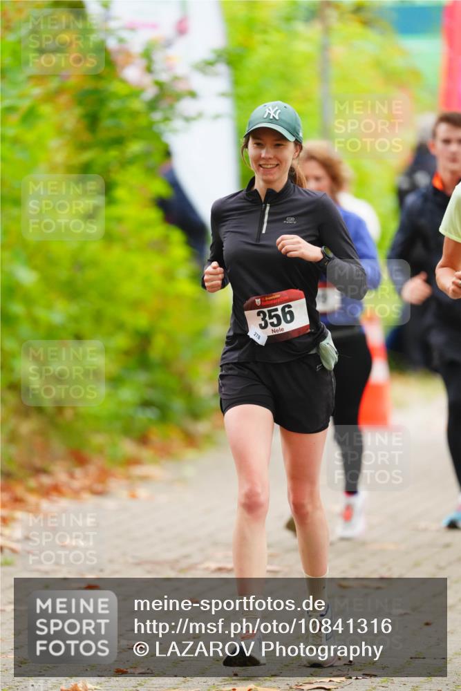 11.10.2026 - Bramfelder Halbmarathon 2026 LAZAROV Photography http://msf.ph/oto/10841316 11.10.2026 10:06:10 Laufen 356, 278 meine-sportfotos.de