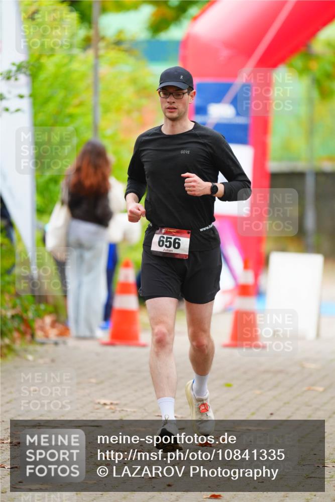 11.10.2026 - Bramfelder Halbmarathon 2026 LAZAROV Photography http://msf.ph/oto/10841335 11.10.2026 10:06:21 Laufen 656 meine-sportfotos.de