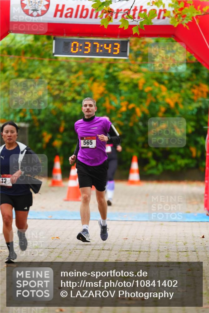 11.10.2026 - Bramfelder Halbmarathon 2026 LAZAROV Photography http://msf.ph/oto/10841402 11.10.2026 10:07:41 Laufen 12, 0, 37, 43, 565, 87 meine-sportfotos.de