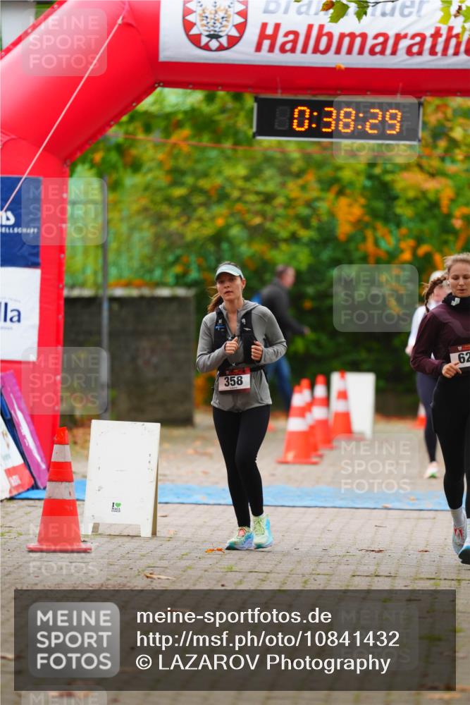 11.10.2026 - Bramfelder Halbmarathon 2026 LAZAROV Photography http://msf.ph/oto/10841432 11.10.2026 10:08:27 Laufen 358, 80, 38, 29, 62 meine-sportfotos.de