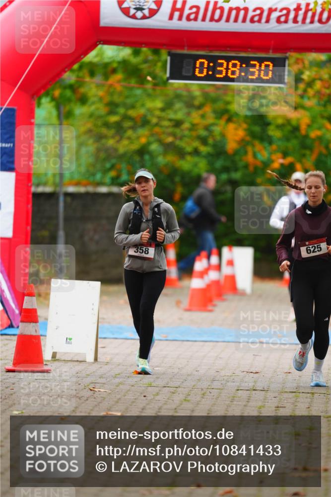 11.10.2026 - Bramfelder Halbmarathon 2026 LAZAROV Photography http://msf.ph/oto/10841433 11.10.2026 10:08:28 Laufen 0, 38, 30, 358, 625 meine-sportfotos.de