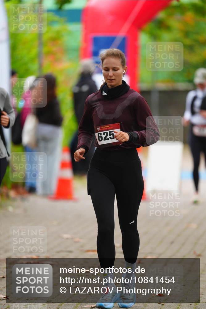 11.10.2026 - Bramfelder Halbmarathon 2026 LAZAROV Photography http://msf.ph/oto/10841454 11.10.2026 10:08:35 Laufen 35, 625 meine-sportfotos.de