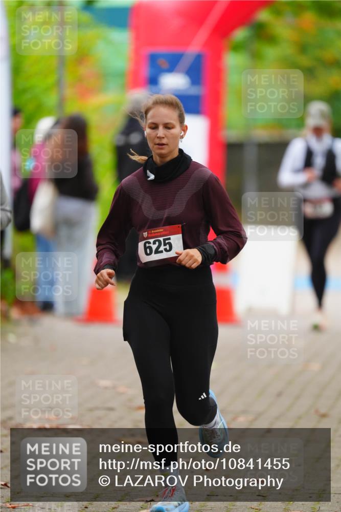 11.10.2026 - Bramfelder Halbmarathon 2026 LAZAROV Photography http://msf.ph/oto/10841455 11.10.2026 10:08:35 Laufen 35, 625 meine-sportfotos.de