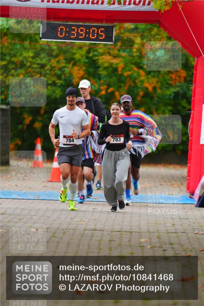 11.10.2026 - Bramfelder Halbmarathon 2026 LAZAROV Photography http://msf.ph/oto/10841468 11.10.2026 10:09:03 Laufen 0, 39, 05, 784, 783 meine-sportfotos.de