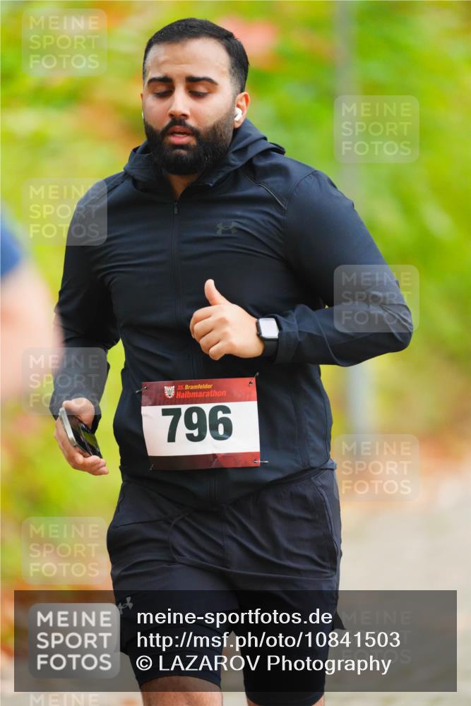 11.10.2026 - Bramfelder Halbmarathon 2026 LAZAROV Photography http://msf.ph/oto/10841503 11.10.2026 10:09:39 Laufen 35, 796 meine-sportfotos.de