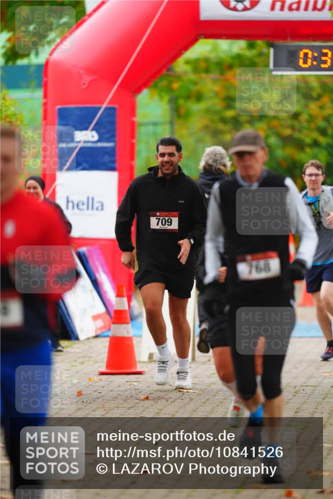 11.10.2026 - Bramfelder Halbmarathon 2026 LAZAROV Photography http://msf.ph/oto/10841526 11.10.2026 10:09:49 Laufen 709, 768, 0, 3 meine-sportfotos.de