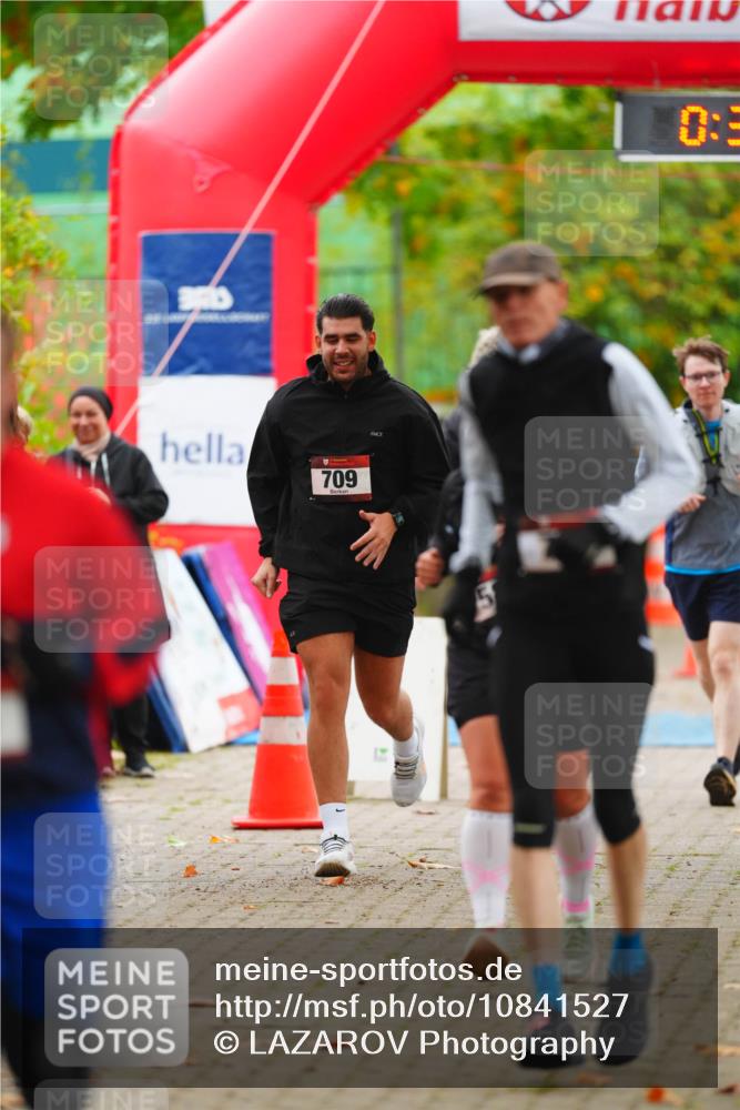 11.10.2026 - Bramfelder Halbmarathon 2026 LAZAROV Photography http://msf.ph/oto/10841527 11.10.2026 10:09:49 Laufen 709, 5, 0, 3 meine-sportfotos.de