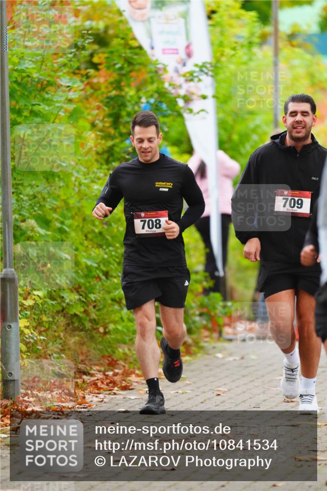 11.10.2026 - Bramfelder Halbmarathon 2026 LAZAROV Photography http://msf.ph/oto/10841534 11.10.2026 10:09:52 Laufen 709, 708 meine-sportfotos.de