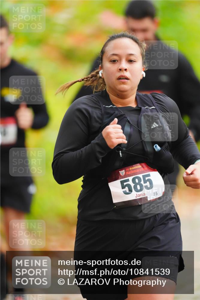 11.10.2026 - Bramfelder Halbmarathon 2026 LAZAROV Photography http://msf.ph/oto/10841539 11.10.2026 10:09:56 Laufen 35, 585, 175, 75 meine-sportfotos.de