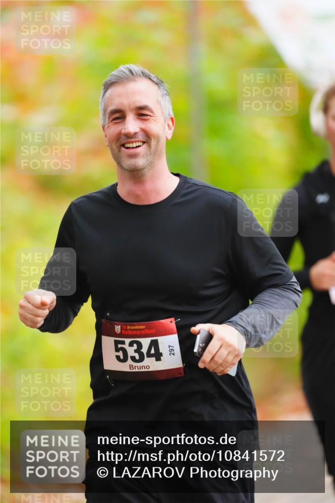 11.10.2026 - Bramfelder Halbmarathon 2026 LAZAROV Photography http://msf.ph/oto/10841572 11.10.2026 10:10:17 Laufen 35, 534 meine-sportfotos.de