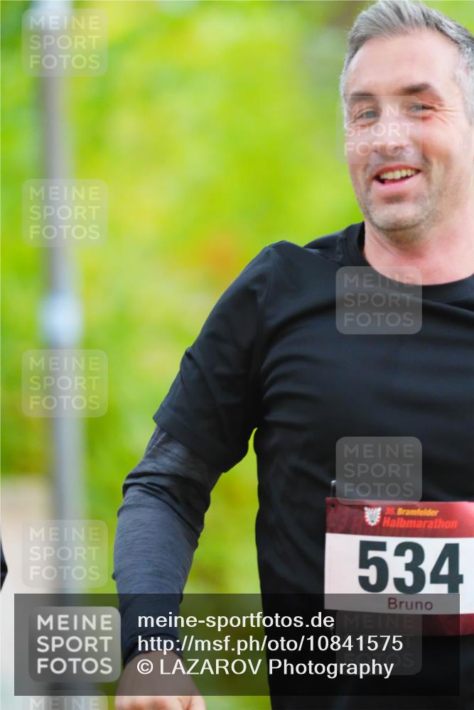 11.10.2026 - Bramfelder Halbmarathon 2026 LAZAROV Photography http://msf.ph/oto/10841575 11.10.2026 10:10:19 Laufen 35, 534 meine-sportfotos.de