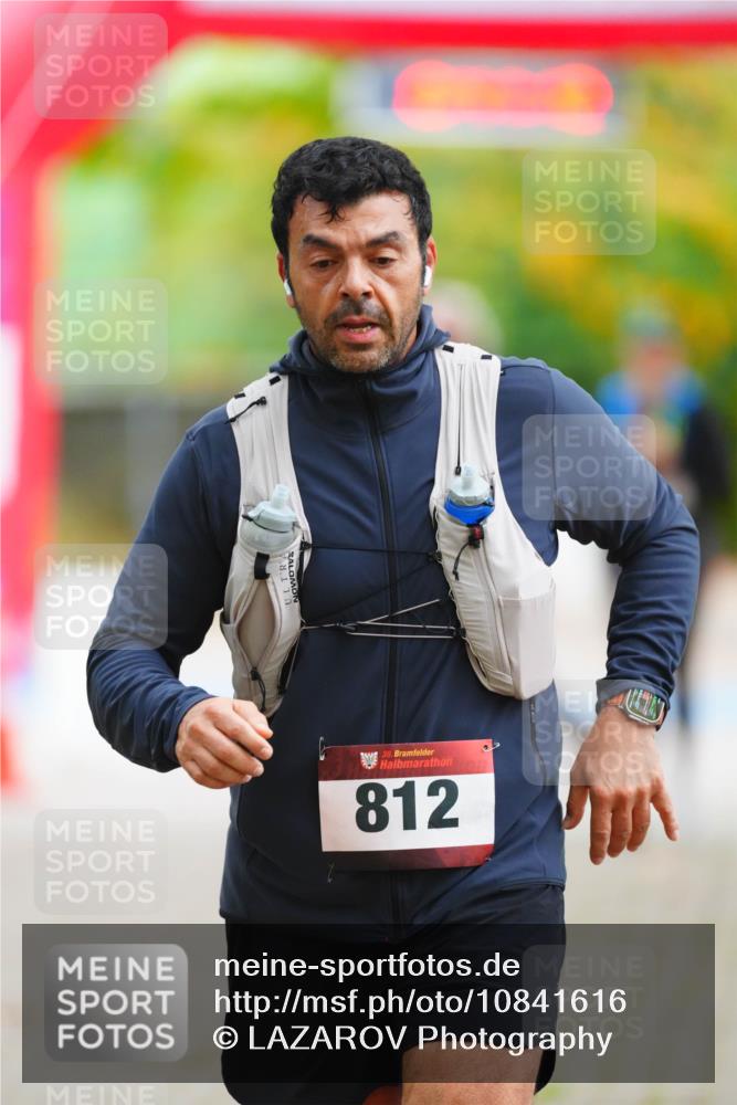 11.10.2026 - Bramfelder Halbmarathon 2026 LAZAROV Photography http://msf.ph/oto/10841616 11.10.2026 10:11:10 Laufen 35, 812 meine-sportfotos.de