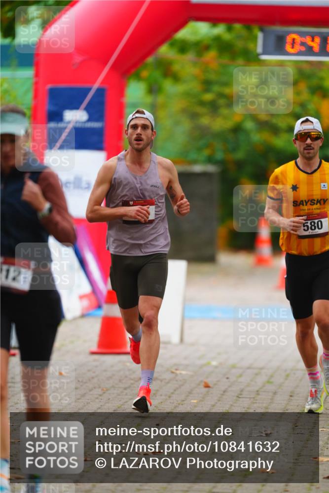 11.10.2026 - Bramfelder Halbmarathon 2026 LAZAROV Photography http://msf.ph/oto/10841632 11.10.2026 10:11:40 Laufen 121, 04, 580 meine-sportfotos.de