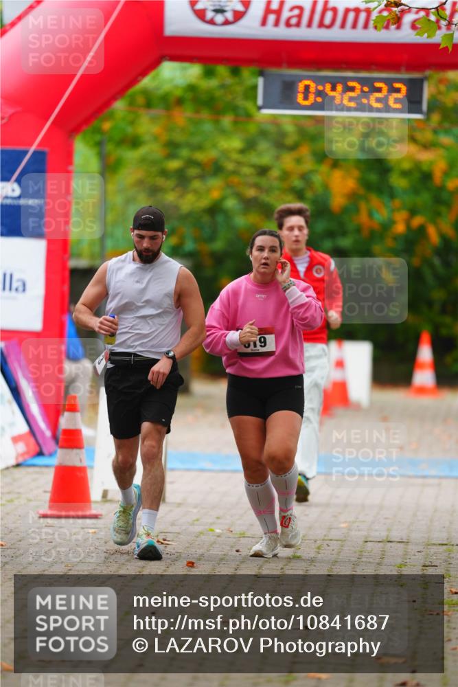 11.10.2026 - Bramfelder Halbmarathon 2026 LAZAROV Photography http://msf.ph/oto/10841687 11.10.2026 10:12:20 Laufen 0, 42, 22, 19 meine-sportfotos.de