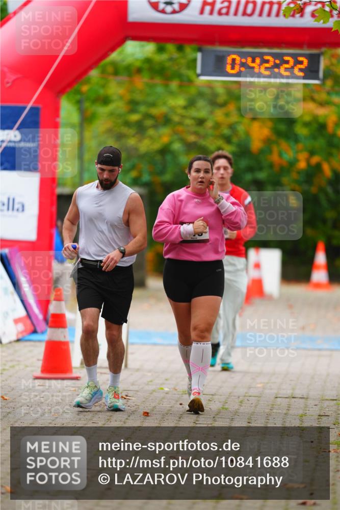 11.10.2026 - Bramfelder Halbmarathon 2026 LAZAROV Photography http://msf.ph/oto/10841688 11.10.2026 10:12:20 Laufen 0, 42, 22 meine-sportfotos.de