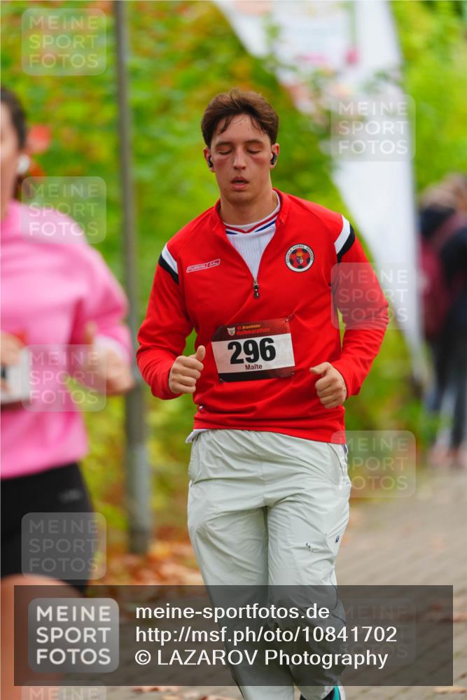 11.10.2026 - Bramfelder Halbmarathon 2026 LAZAROV Photography http://msf.ph/oto/10841702 11.10.2026 10:12:29 Laufen 35, 296 meine-sportfotos.de