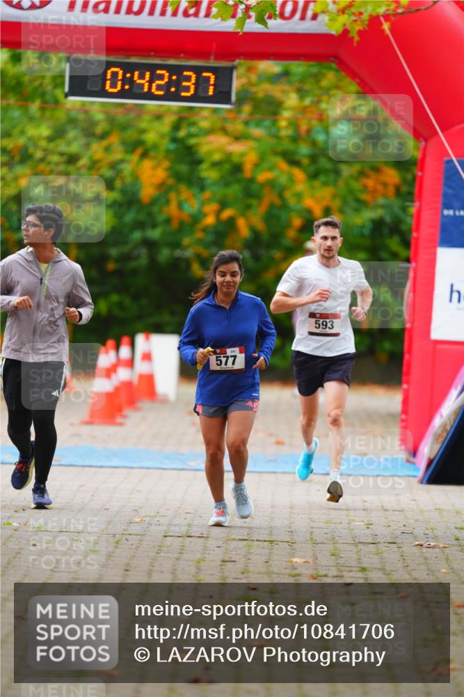 11.10.2026 - Bramfelder Halbmarathon 2026 LAZAROV Photography http://msf.ph/oto/10841706 11.10.2026 10:12:35 Laufen 0, 42, 37, 293, 577, 593 meine-sportfotos.de