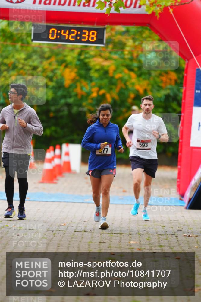 11.10.2026 - Bramfelder Halbmarathon 2026 LAZAROV Photography http://msf.ph/oto/10841707 11.10.2026 10:12:36 Laufen 0, 42, 38, 77, 593 meine-sportfotos.de