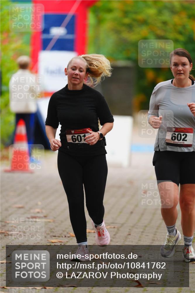 11.10.2026 - Bramfelder Halbmarathon 2026 LAZAROV Photography http://msf.ph/oto/10841762 11.10.2026 10:13:05 Laufen 601, 602 meine-sportfotos.de
