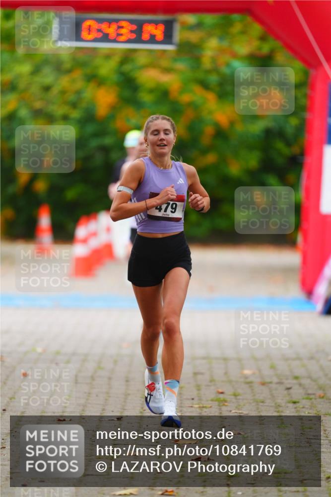 11.10.2026 - Bramfelder Halbmarathon 2026 LAZAROV Photography http://msf.ph/oto/10841769 11.10.2026 10:13:12 Laufen 043, 479 meine-sportfotos.de