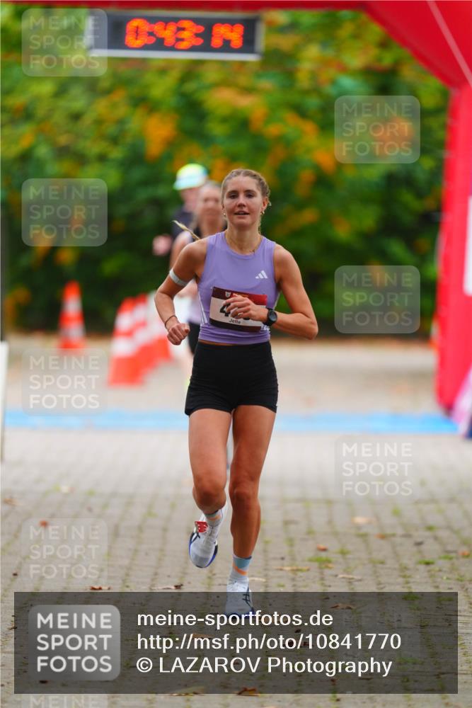 11.10.2026 - Bramfelder Halbmarathon 2026 LAZAROV Photography http://msf.ph/oto/10841770 11.10.2026 10:13:12 Laufen 043 meine-sportfotos.de