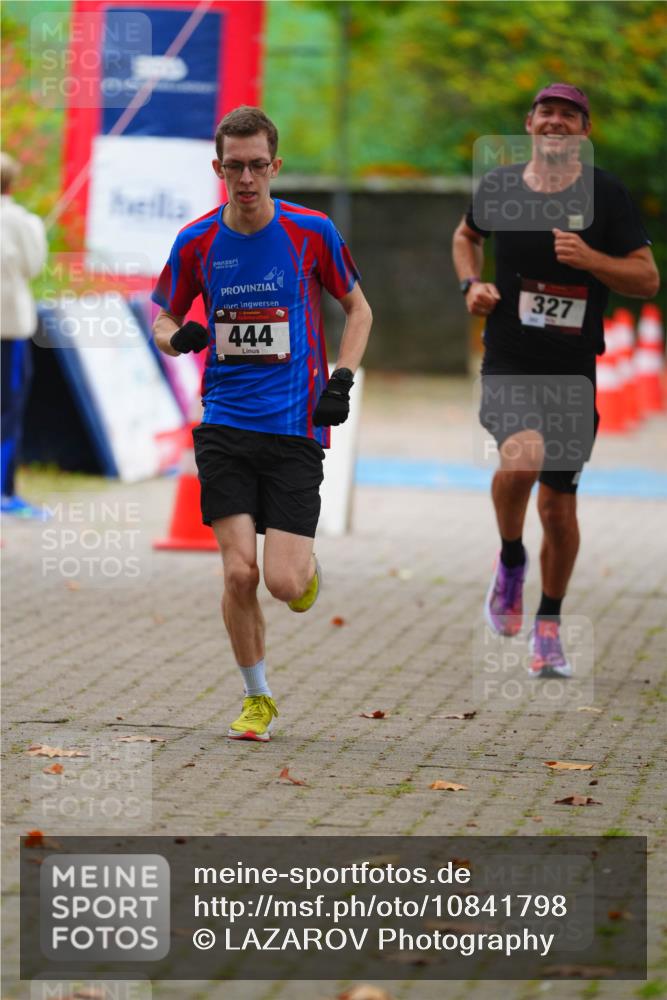 11.10.2026 - Bramfelder Halbmarathon 2026 LAZAROV Photography http://msf.ph/oto/10841798 11.10.2026 10:14:08 Laufen 444, 327 meine-sportfotos.de