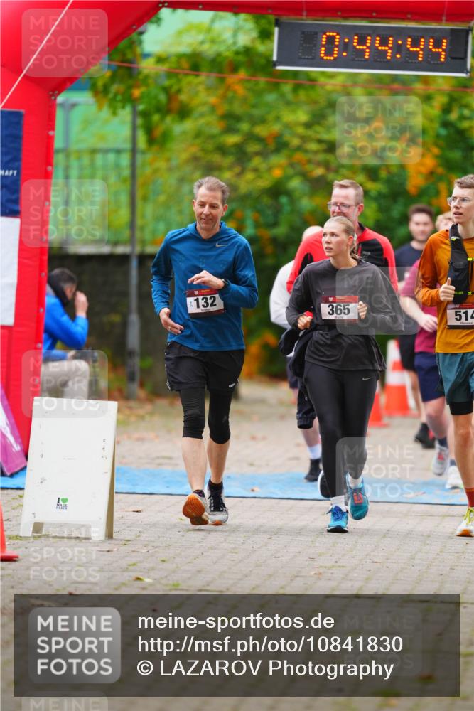 11.10.2026 - Bramfelder Halbmarathon 2026 LAZAROV Photography http://msf.ph/oto/10841830 11.10.2026 10:14:42 Laufen 0, 44, 44, 132, 365, 514 meine-sportfotos.de