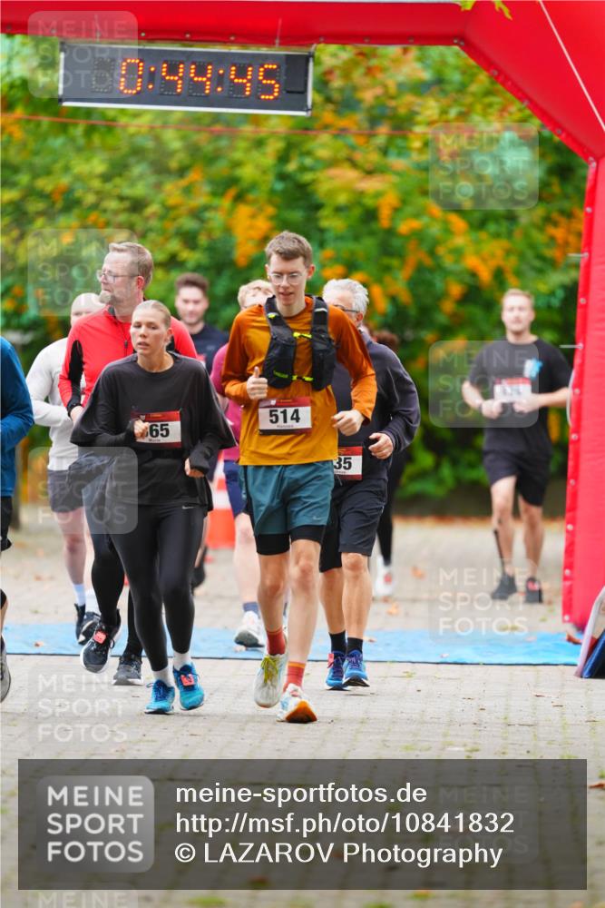 11.10.2026 - Bramfelder Halbmarathon 2026 LAZAROV Photography http://msf.ph/oto/10841832 11.10.2026 10:14:43 Laufen 0, 44, 45, 514, 65, 35 meine-sportfotos.de
