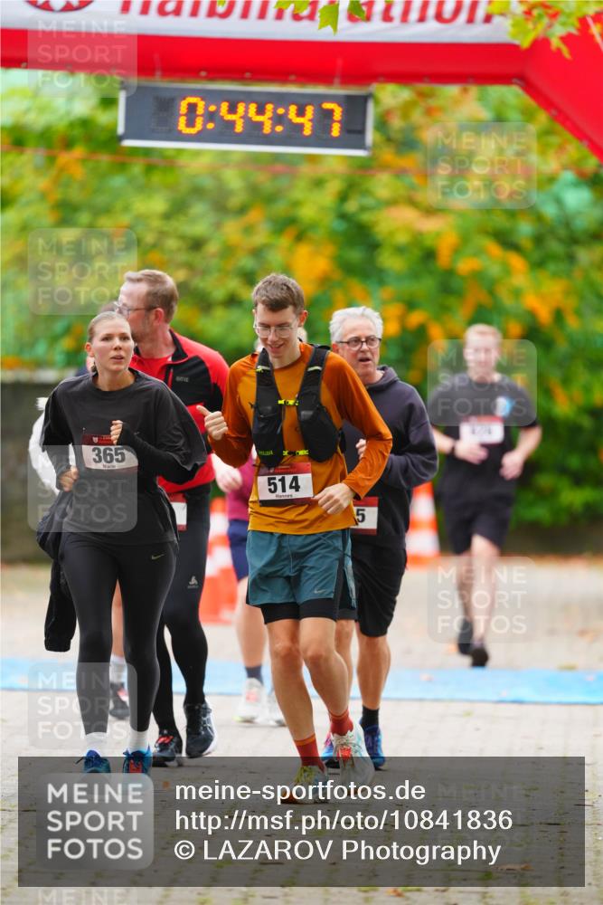 11.10.2026 - Bramfelder Halbmarathon 2026 LAZAROV Photography http://msf.ph/oto/10841836 11.10.2026 10:14:45 Laufen 365, 0, 44, 47, 514, 5 meine-sportfotos.de
