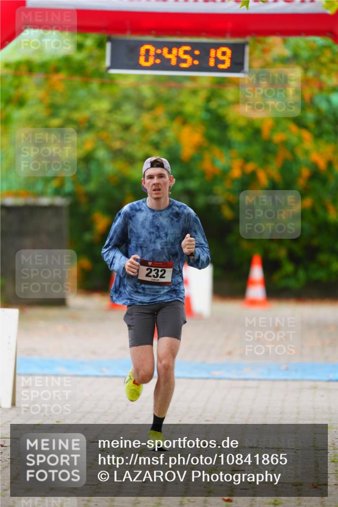 11.10.2026 - Bramfelder Halbmarathon 2026 LAZAROV Photography http://msf.ph/oto/10841865 11.10.2026 10:15:17 Laufen 0, 45, 19, 232 meine-sportfotos.de