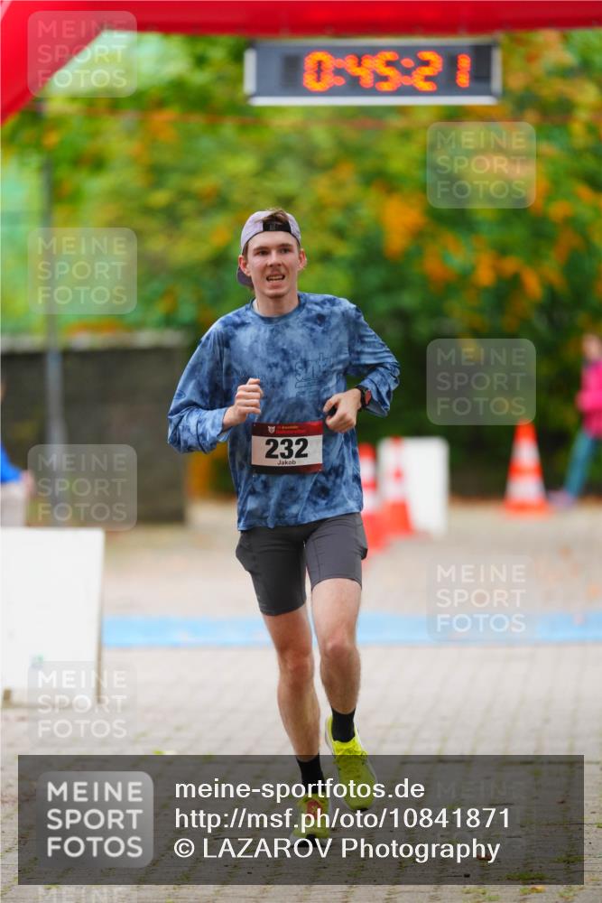 11.10.2026 - Bramfelder Halbmarathon 2026 LAZAROV Photography http://msf.ph/oto/10841871 11.10.2026 10:15:19 Laufen 232, 0, 45, 2 meine-sportfotos.de