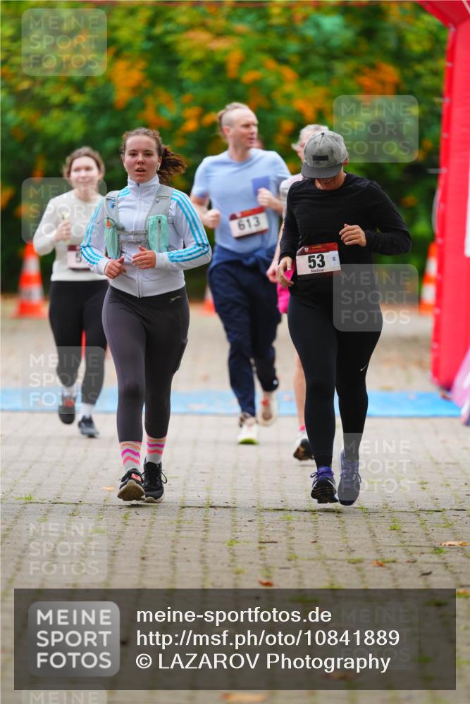 11.10.2026 - Bramfelder Halbmarathon 2026 LAZAROV Photography http://msf.ph/oto/10841889 11.10.2026 10:15:43 Laufen 613, 53 meine-sportfotos.de