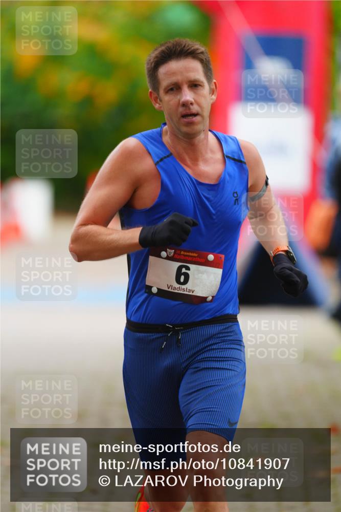 11.10.2026 - Bramfelder Halbmarathon 2026 LAZAROV Photography http://msf.ph/oto/10841907 11.10.2026 10:15:56 Laufen 6 meine-sportfotos.de