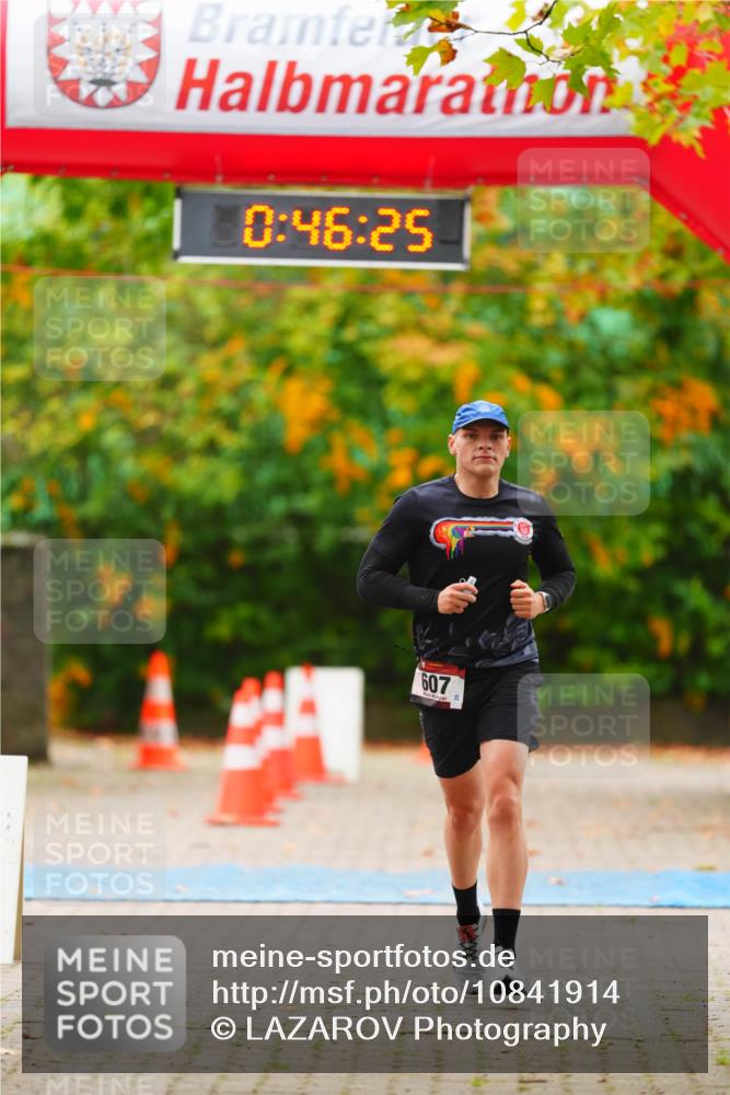 11.10.2026 - Bramfelder Halbmarathon 2026 LAZAROV Photography http://msf.ph/oto/10841914 11.10.2026 10:16:23 Laufen 0, 46, 25, 607, 28 meine-sportfotos.de