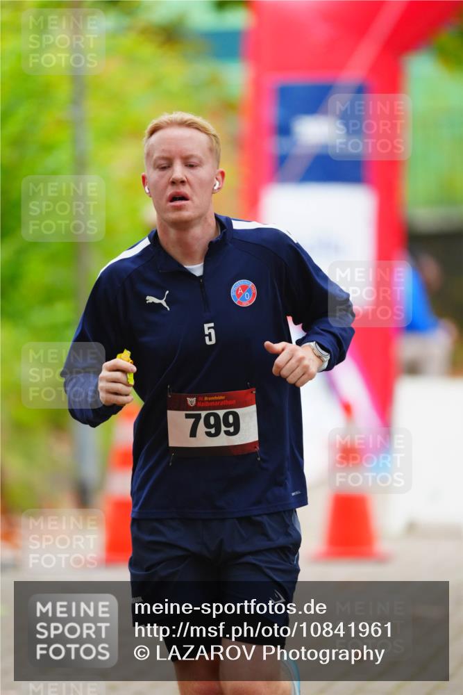 11.10.2026 - Bramfelder Halbmarathon 2026 LAZAROV Photography http://msf.ph/oto/10841961 11.10.2026 10:17:14 Laufen 799 meine-sportfotos.de
