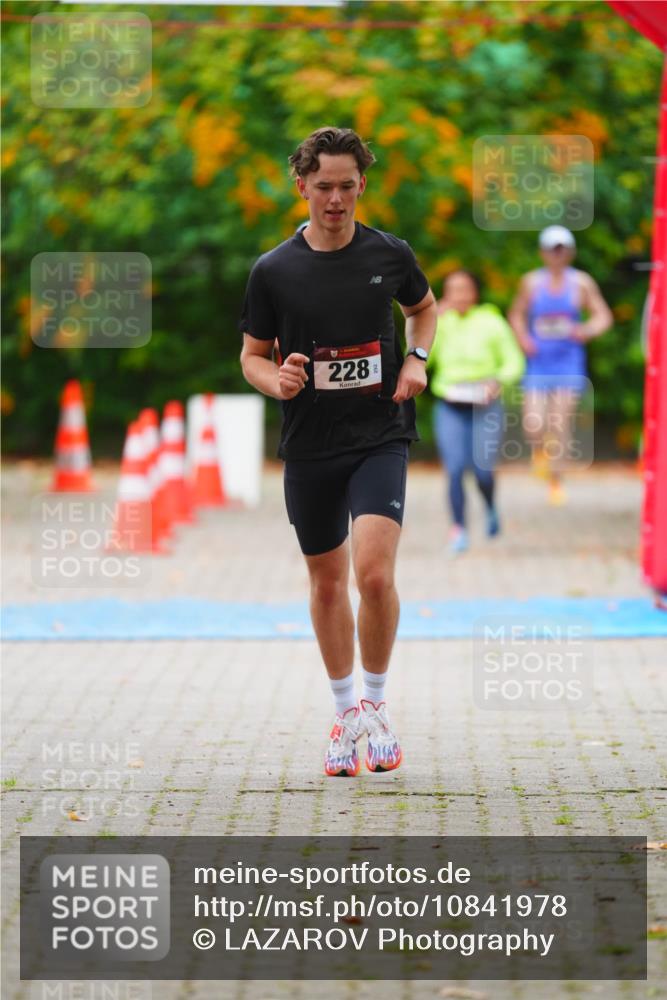 11.10.2026 - Bramfelder Halbmarathon 2026 LAZAROV Photography http://msf.ph/oto/10841978 11.10.2026 10:17:37 Laufen 228 meine-sportfotos.de