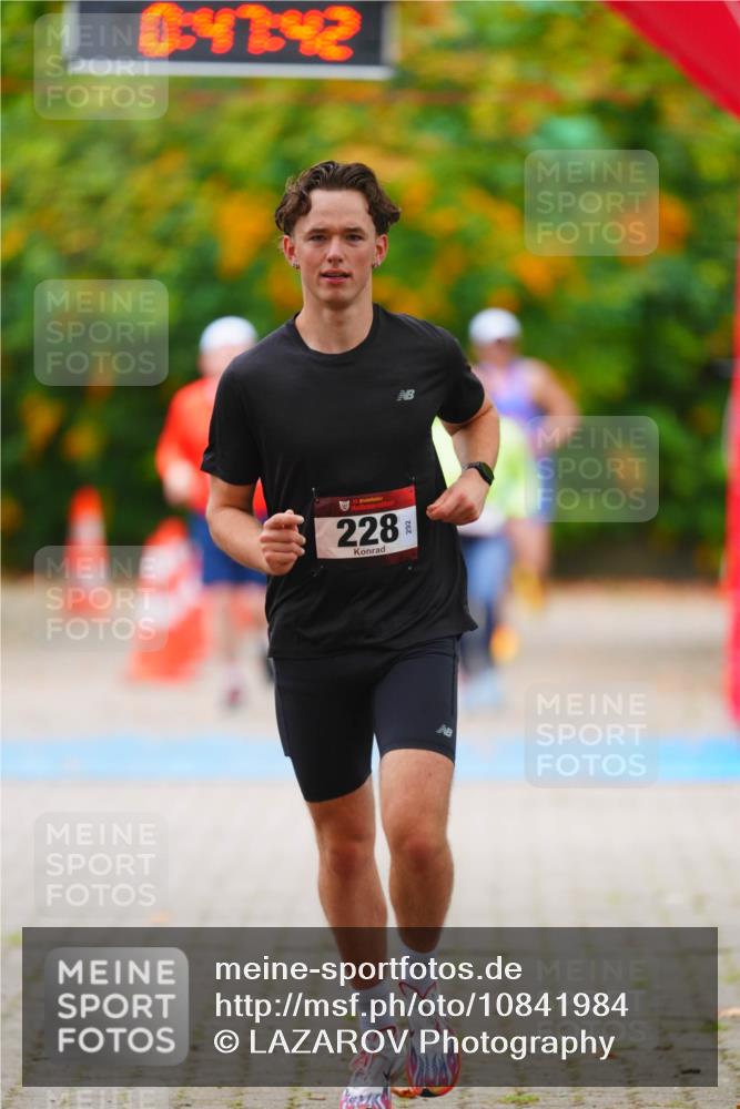 11.10.2026 - Bramfelder Halbmarathon 2026 LAZAROV Photography http://msf.ph/oto/10841984 11.10.2026 10:17:40 Laufen 04742, 228 meine-sportfotos.de